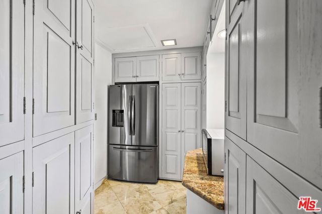 2357 Knob Hill Drive, Riverside, CA 92506