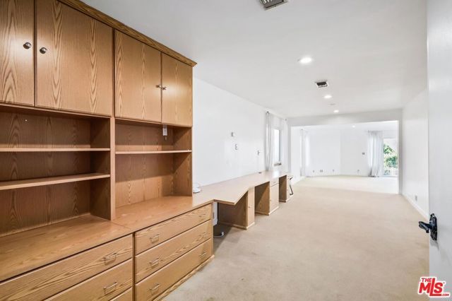 2357 Knob Hill Drive, Riverside, CA 92506