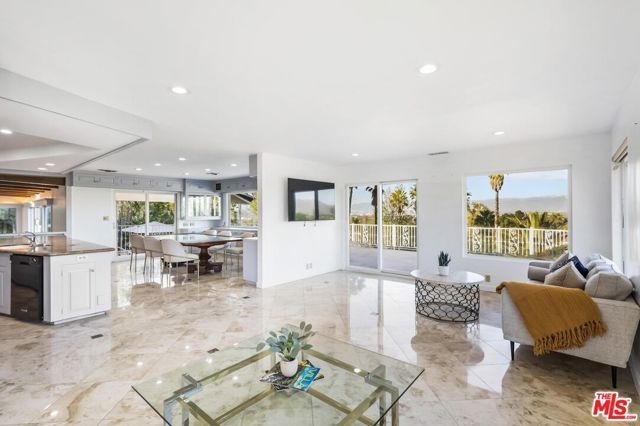 2357 Knob Hill Drive, Riverside, CA 92506