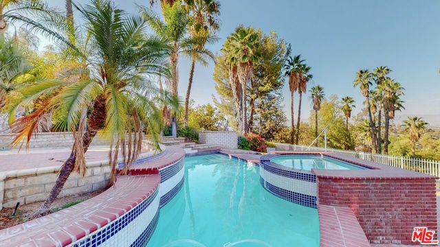 2357 Knob Hill Drive, Riverside, CA 92506