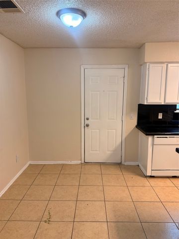6316 Woodmont Court, Fort Worth, TX 76133