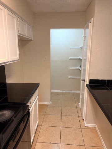 6316 Woodmont Court, Fort Worth, TX 76133