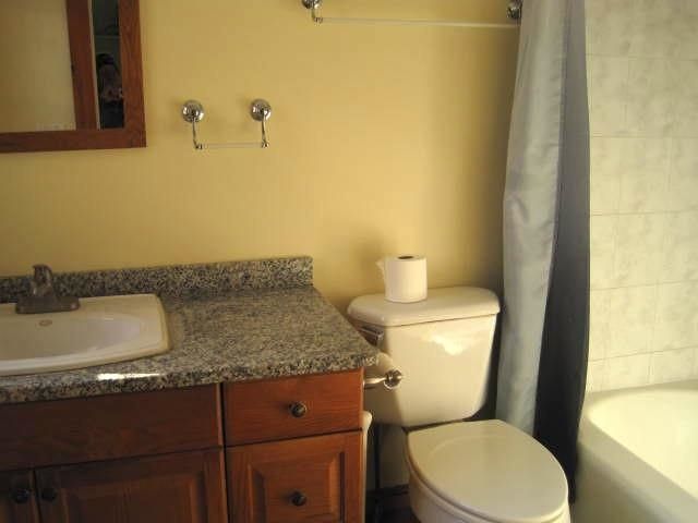 32 Woodman Road, Durham, NH 03824