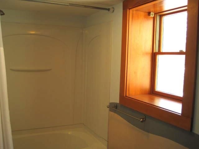 32 Woodman Road, Durham, NH 03824