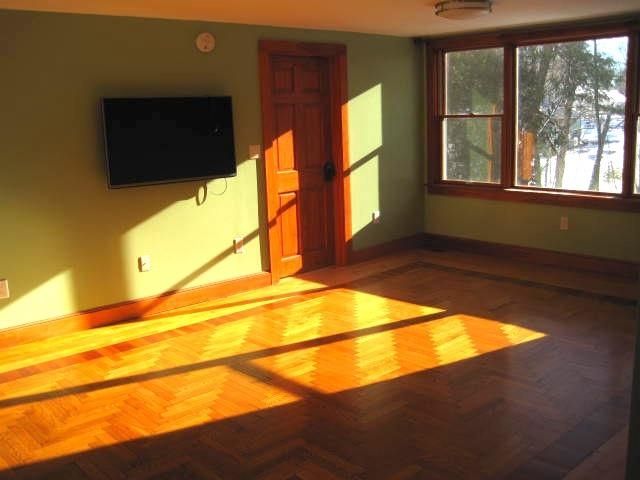 32 Woodman Road, Durham, NH 03824