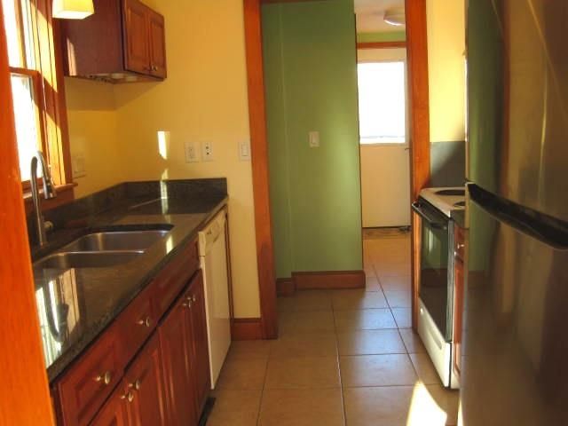 32 Woodman Road, Durham, NH 03824