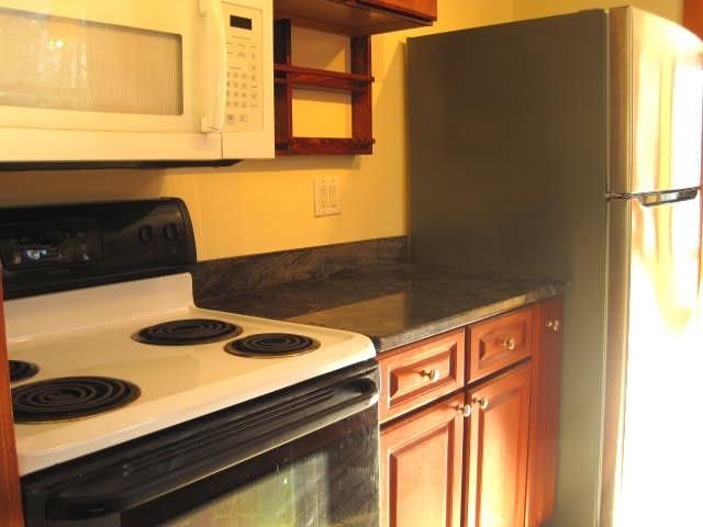 32 Woodman Road, Durham, NH 03824