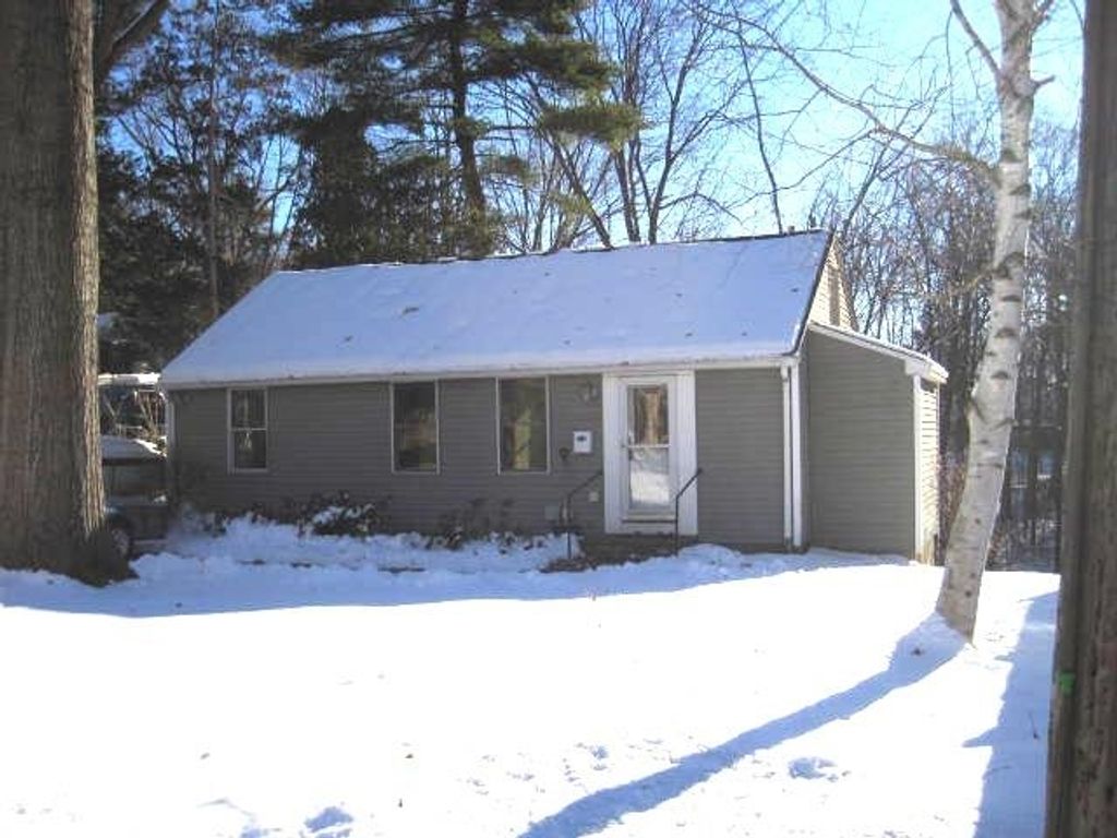 32 Woodman Road, Durham, NH 03824