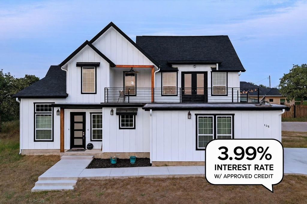 136 W Castlebriar DR, Granite Shoals, TX 78654