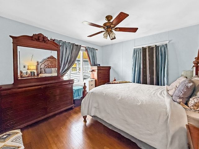 14 Oak Ter, Everett, MA 02149