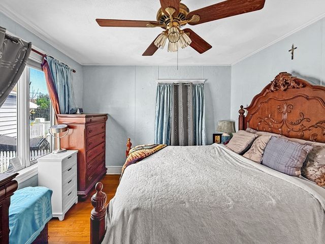 14 Oak Ter, Everett, MA 02149