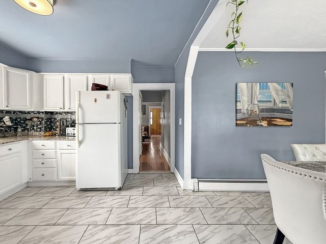 14 Oak Ter, Everett, MA 02149