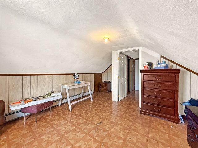 14 Oak Ter, Everett, MA 02149