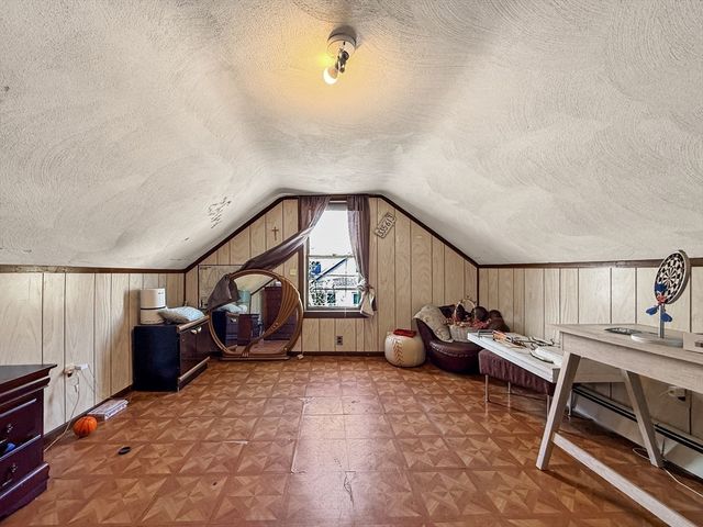 14 Oak Ter, Everett, MA 02149