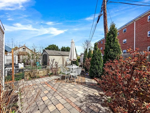 14 Oak Ter, Everett, MA 02149