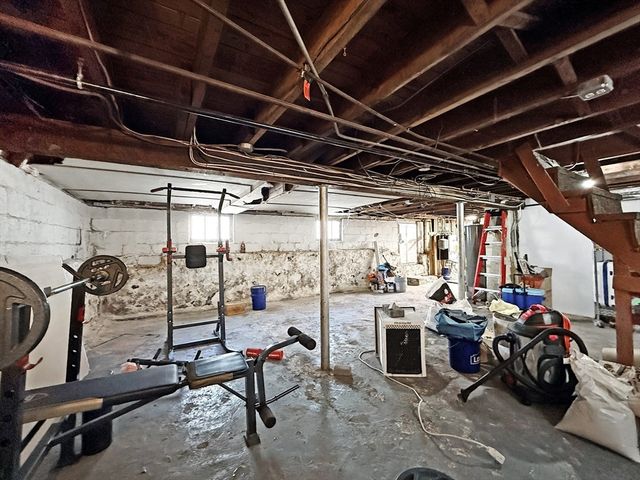 14 Oak Ter, Everett, MA 02149