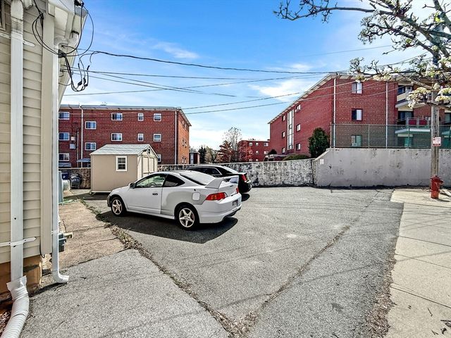 14 Oak Ter, Everett, MA 02149