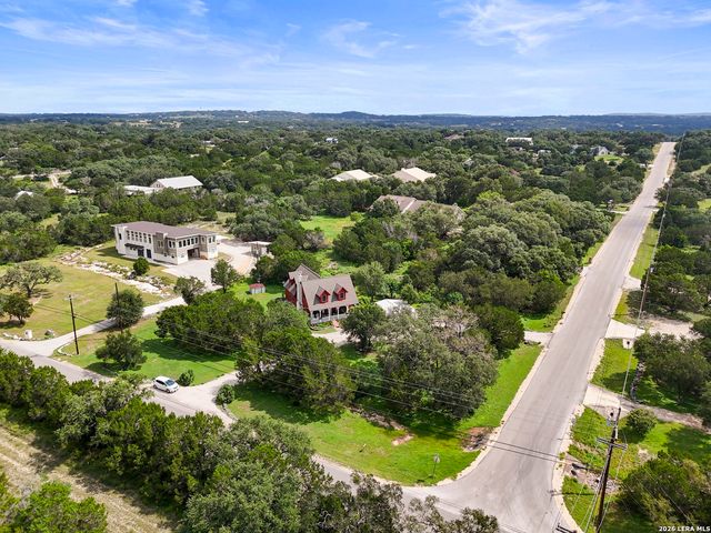 2002 HOFFMANN LN, New Braunfels, TX 78132