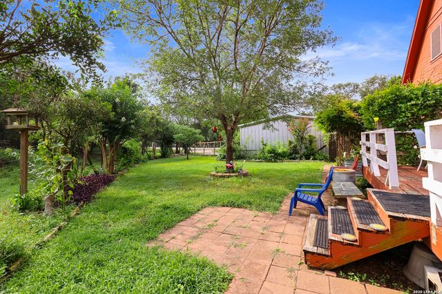 2002 HOFFMANN LN, New Braunfels, TX 78132