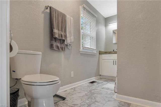 6 Jamal CT, Portsmouth, VA 23701