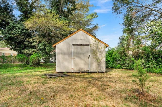 6 Jamal CT, Portsmouth, VA 23701