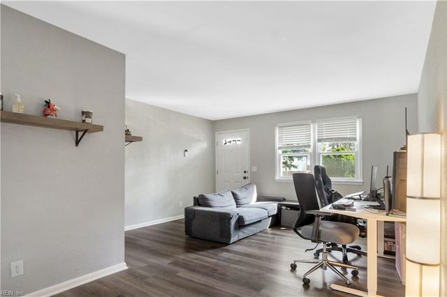 6 Jamal CT, Portsmouth, VA 23701