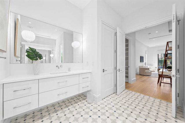 248 E Lakewood Road, West Palm Beach, FL 33405