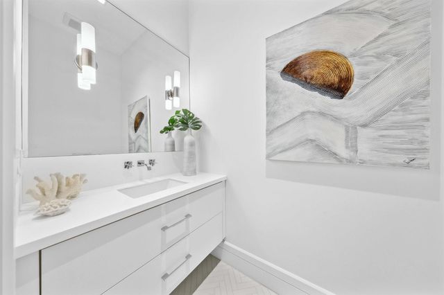 248 E Lakewood Road, West Palm Beach, FL 33405