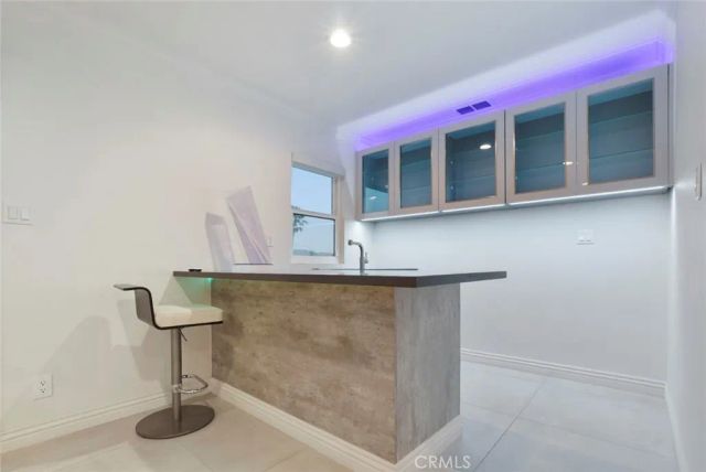 3381 Oakmont View Drive, Glendale, CA 91208