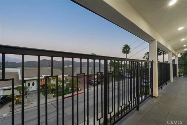 3381 Oakmont View Drive, Glendale, CA 91208