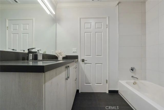 3381 Oakmont View Drive, Glendale, CA 91208