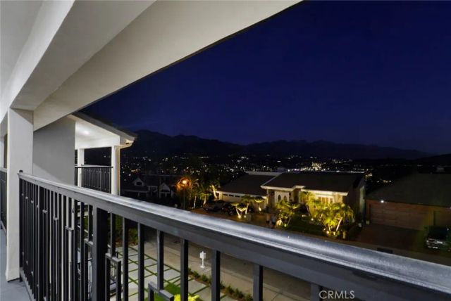 3381 Oakmont View Drive, Glendale, CA 91208