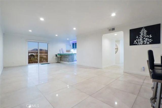 3381 Oakmont View Drive, Glendale, CA 91208