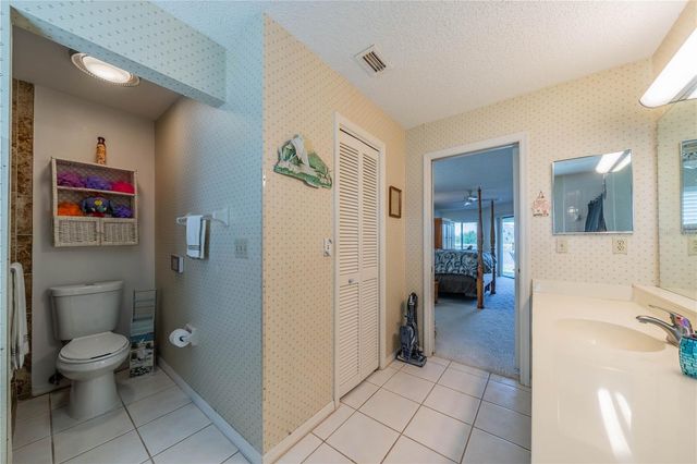 1723 WOLF LAUREL DRIVE, Sun City Center, FL 33573