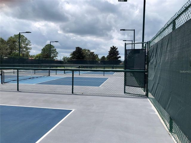 1723 WOLF LAUREL DRIVE, Sun City Center, FL 33573