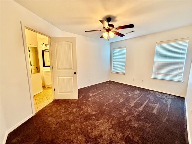 701 E Bonnie Lane, Rogers, AR 72758