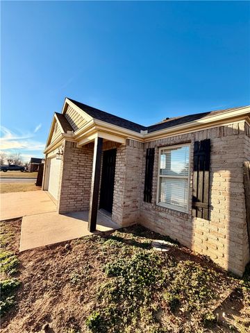 701 E Bonnie Lane, Rogers, AR 72758