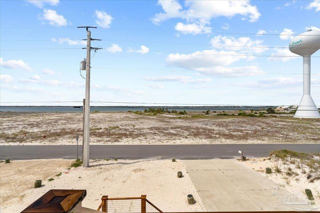 8075 White Sands Blvd, Navarre Beach, FL 32566