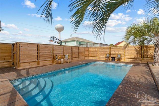 8075 White Sands Blvd, Navarre Beach, FL 32566