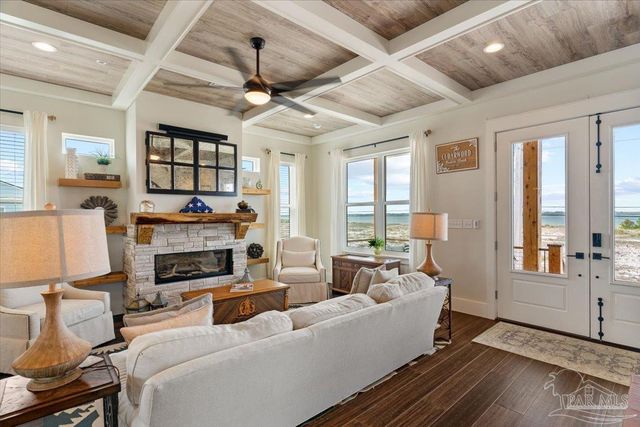 8075 White Sands Blvd, Navarre Beach, FL 32566