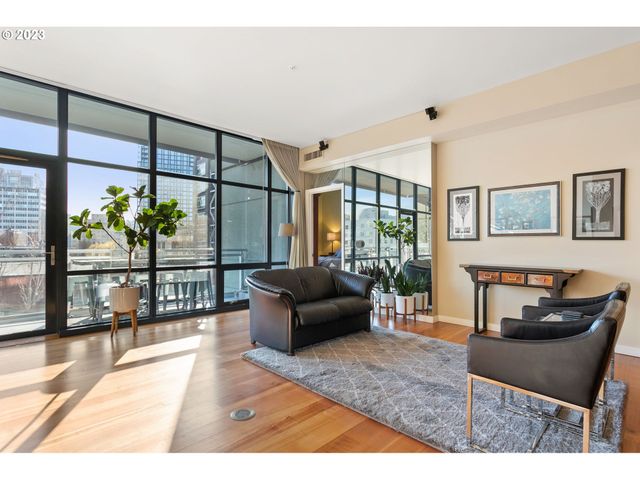 1025 Nw COUCH St 613, Portland, OR 97209
