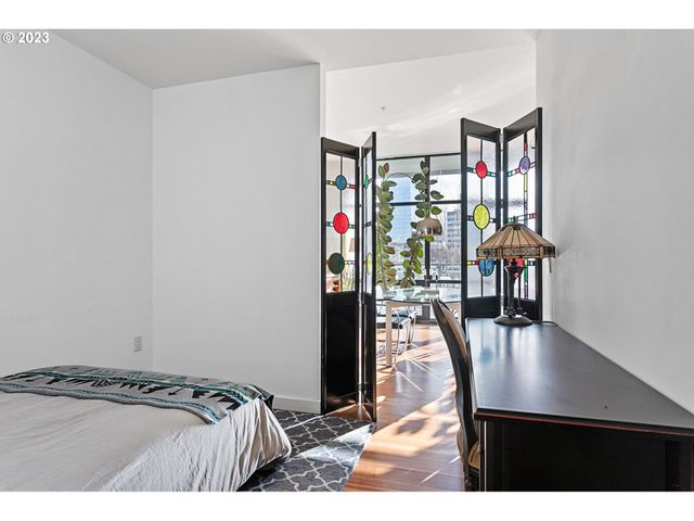 1025 Nw COUCH St 613, Portland, OR 97209