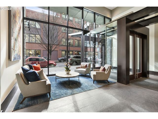 1025 Nw COUCH St 613, Portland, OR 97209