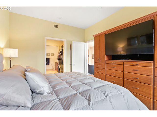 1025 Nw COUCH St 613, Portland, OR 97209