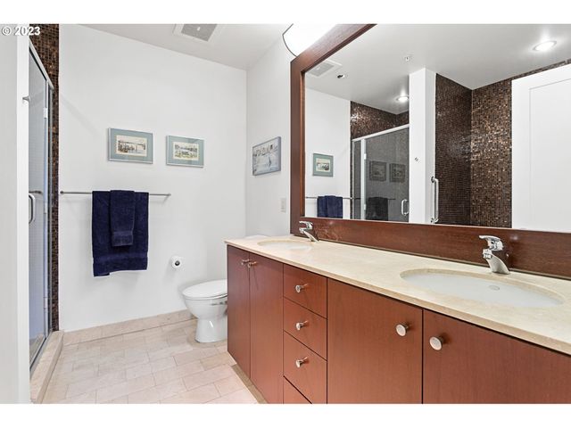 1025 Nw COUCH St 613, Portland, OR 97209