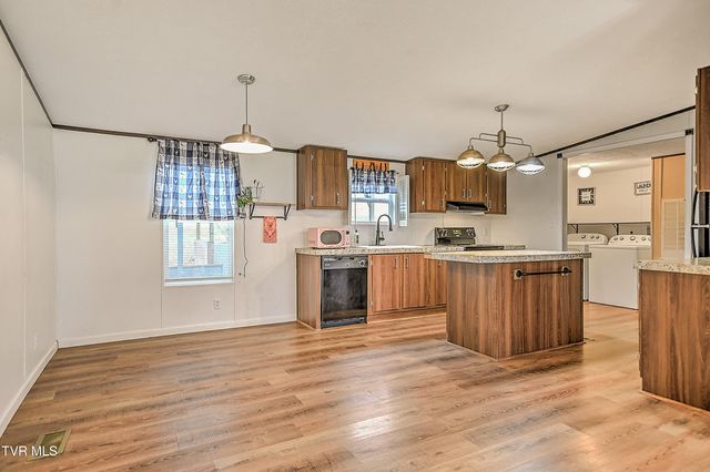 691 Lloyds Chapel Road, Church Hill, TN 37642