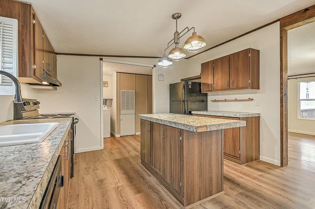 691 Lloyds Chapel Road, Church Hill, TN 37642