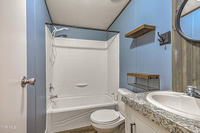 691 Lloyds Chapel Road, Church Hill, TN 37642