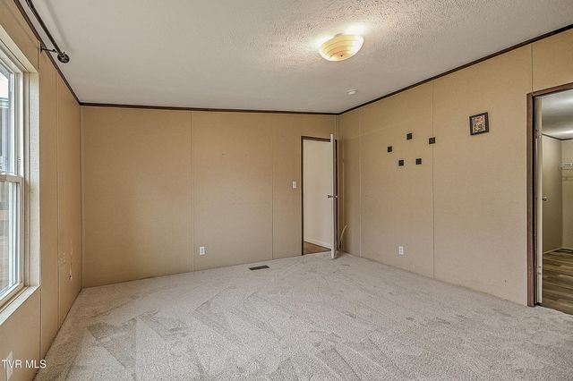 691 Lloyds Chapel Road, Church Hill, TN 37642