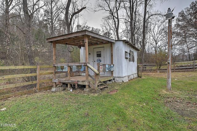 691 Lloyds Chapel Road, Church Hill, TN 37642